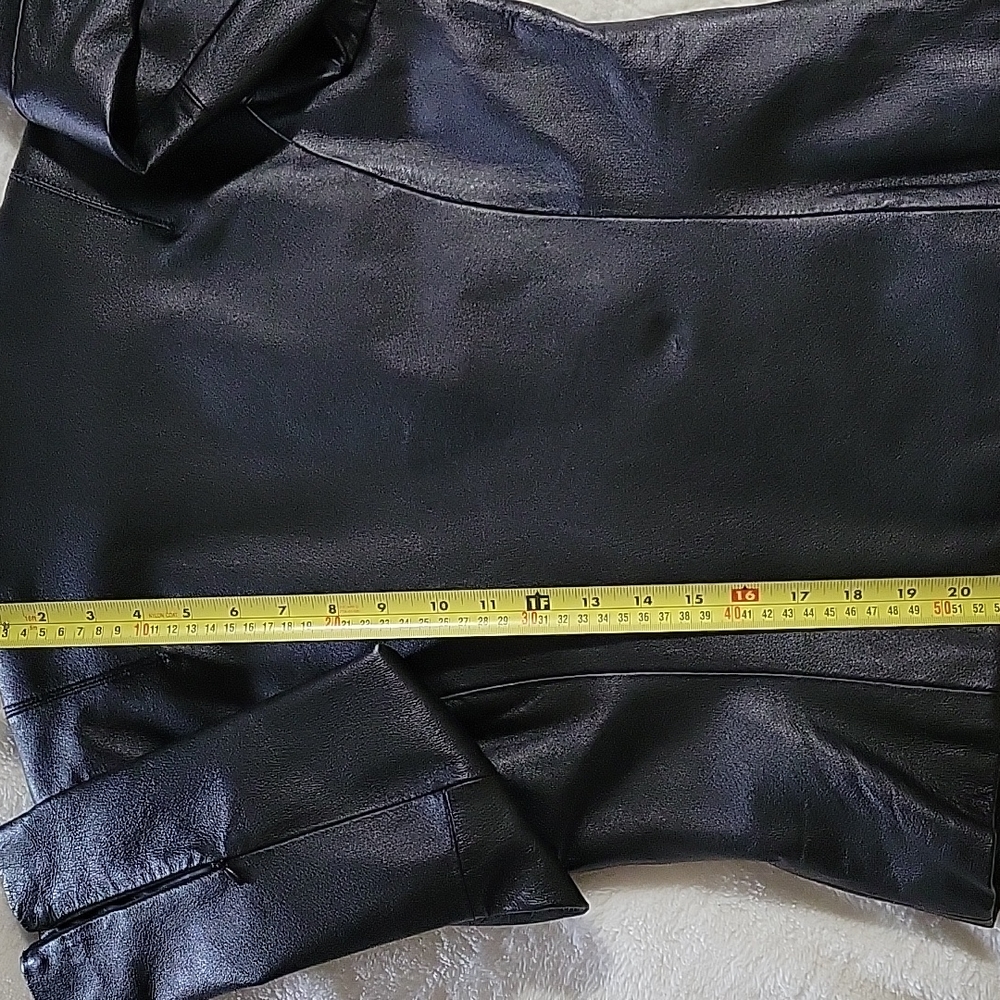 VINTAGE GENUINE LEATHER JACKET - Picture 12 of 16